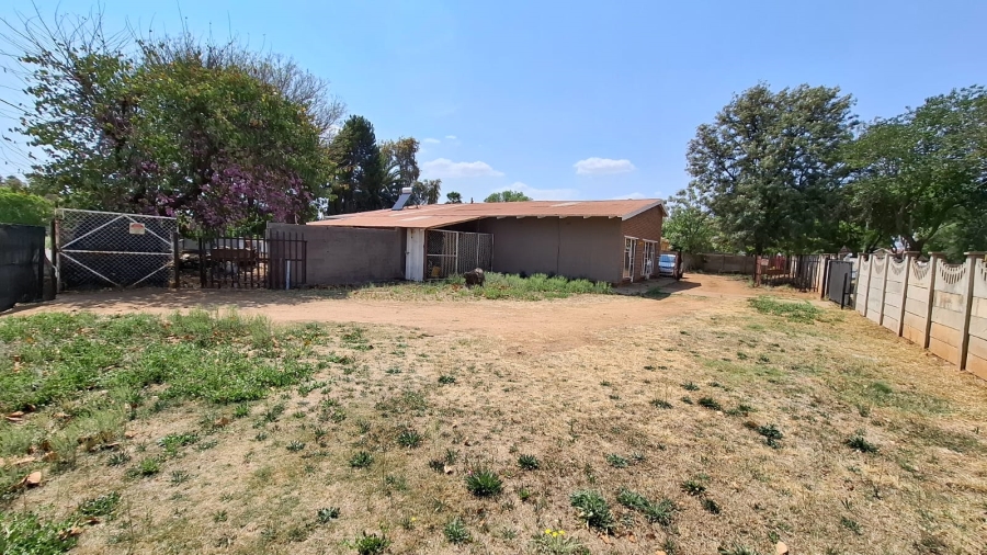 8 Bedroom Property for Sale in Orkney Park North West